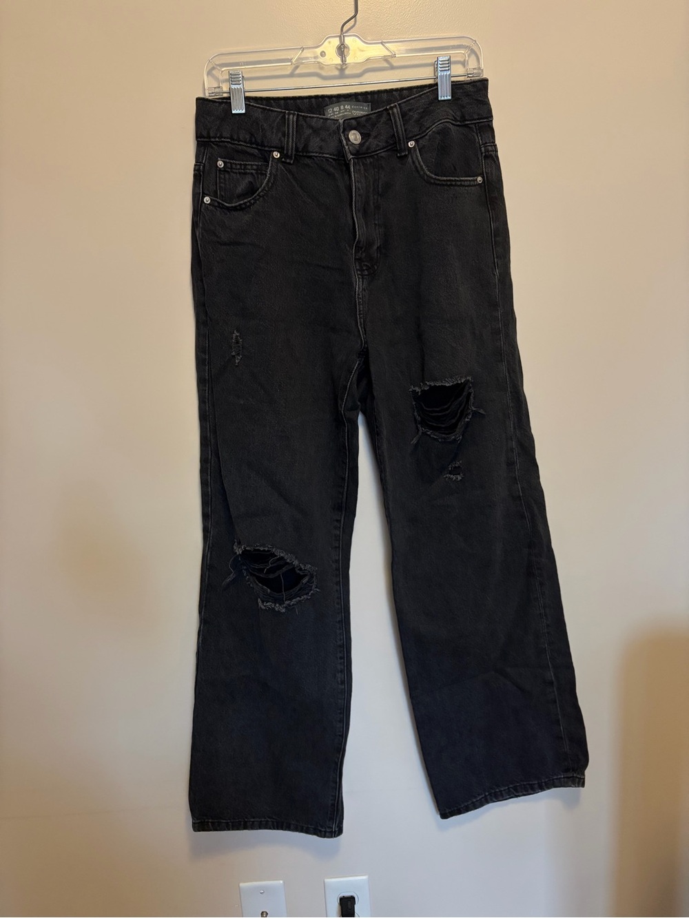 Distressed Wide Leg Jeans